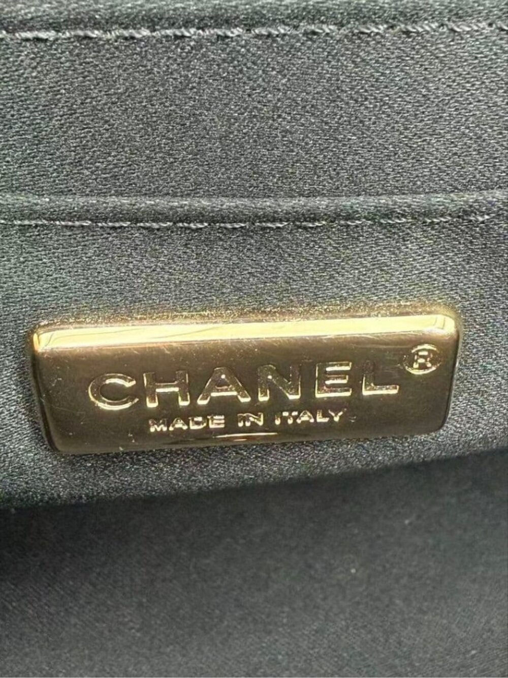 Chanel Pearl Mini Quilted - Picture 10 of 12